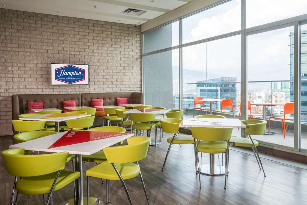 מלון Hampton By Hilton Lima San Isidro מסעדה תמונה